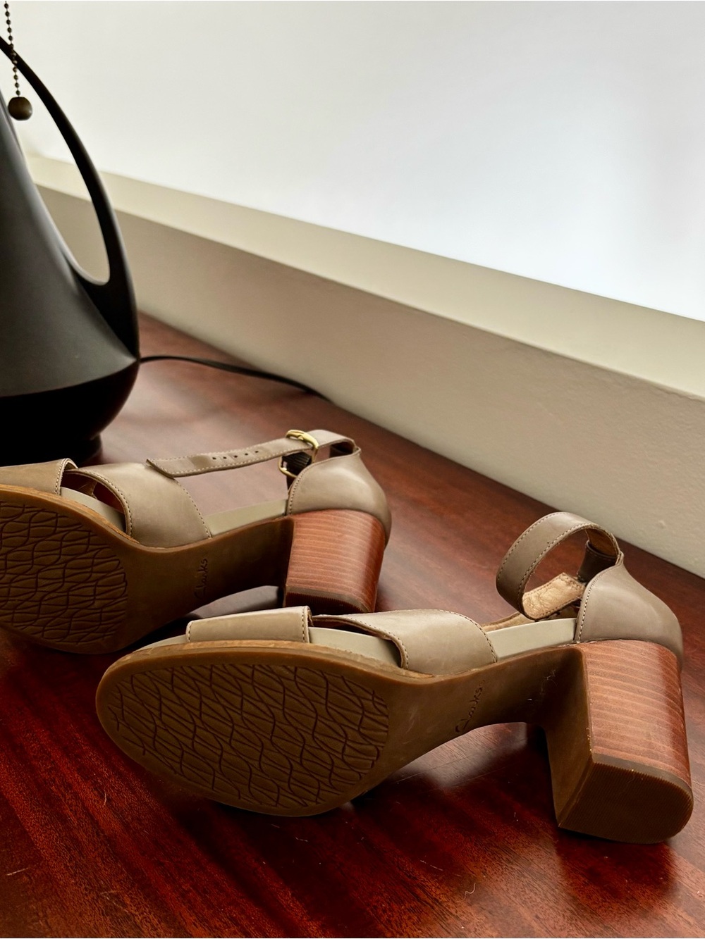 Clarks Olive Brown Leather Block Heel Sandals with Ankle Strap - Picture 2 of 4